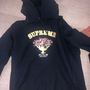 Supreme Hoodie